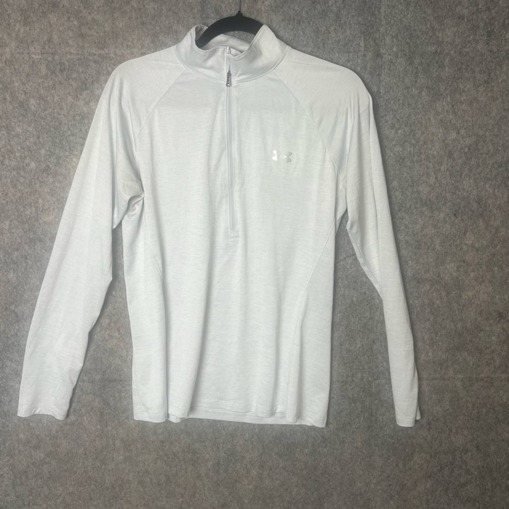 Under Armour Woman Large Lightweight‎ Gray long sleeve 1/4 Zip athletic Shirt
